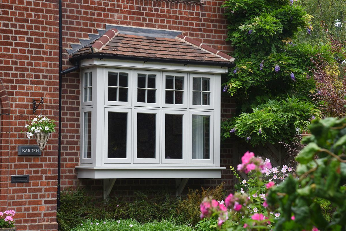 A-new-bay-window-with-flush-casement-windows-in-Porcelain