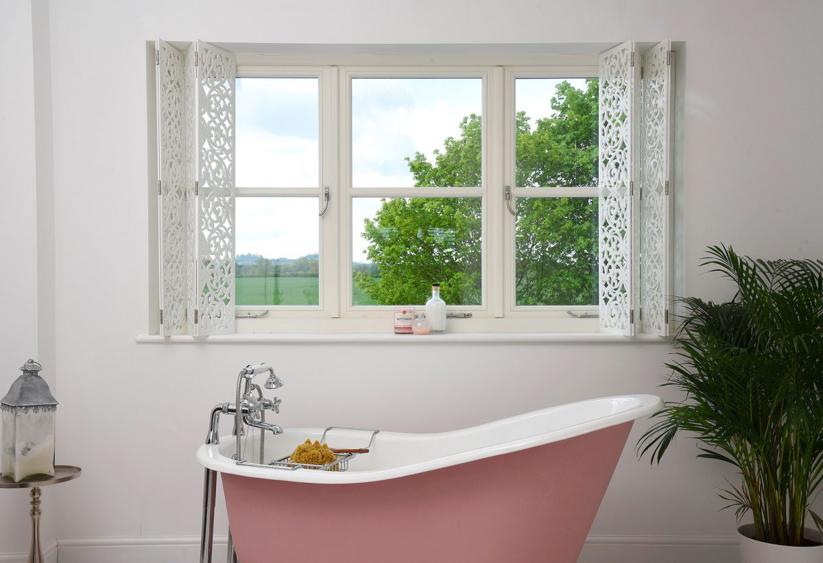 Beautiful-new-timber-flush-casement-windows-in-Oxfordshire-home