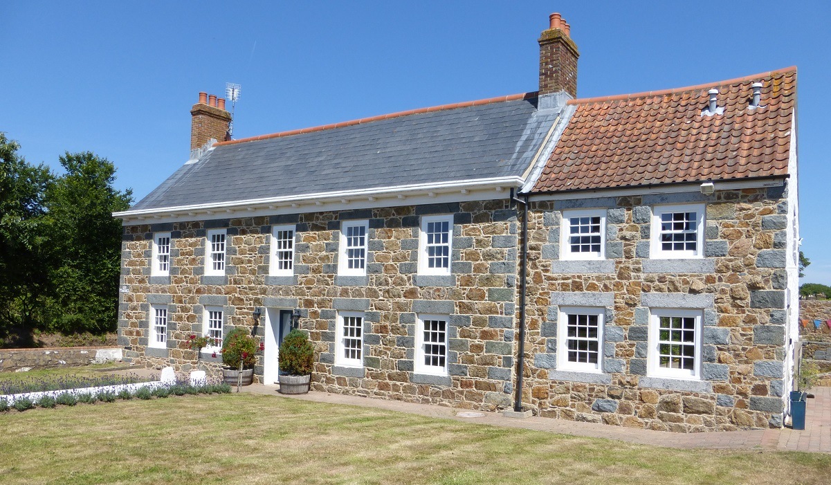 Environmentally-friendly-timber-sash-windows-and-doors