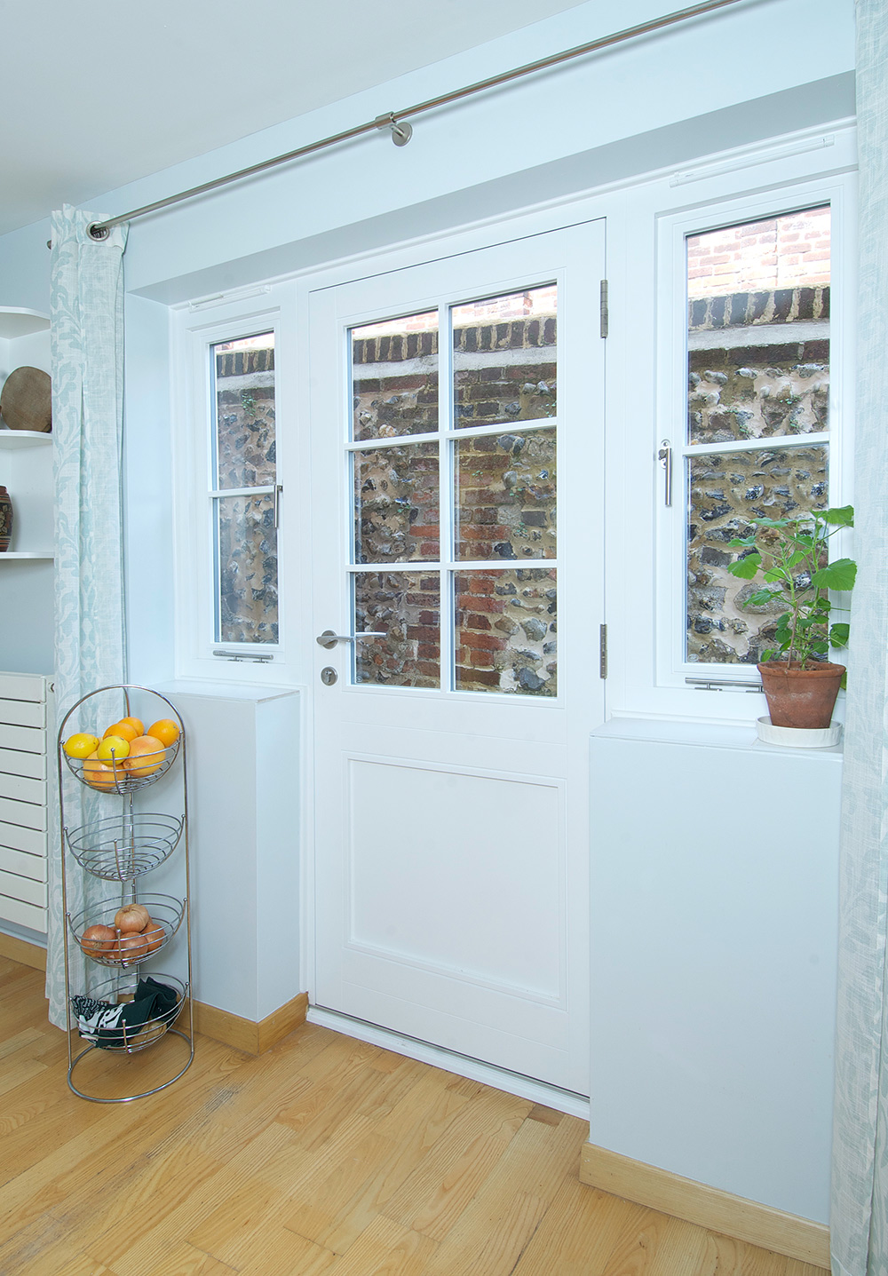 suffolk-contemporary-entrance-door-internal