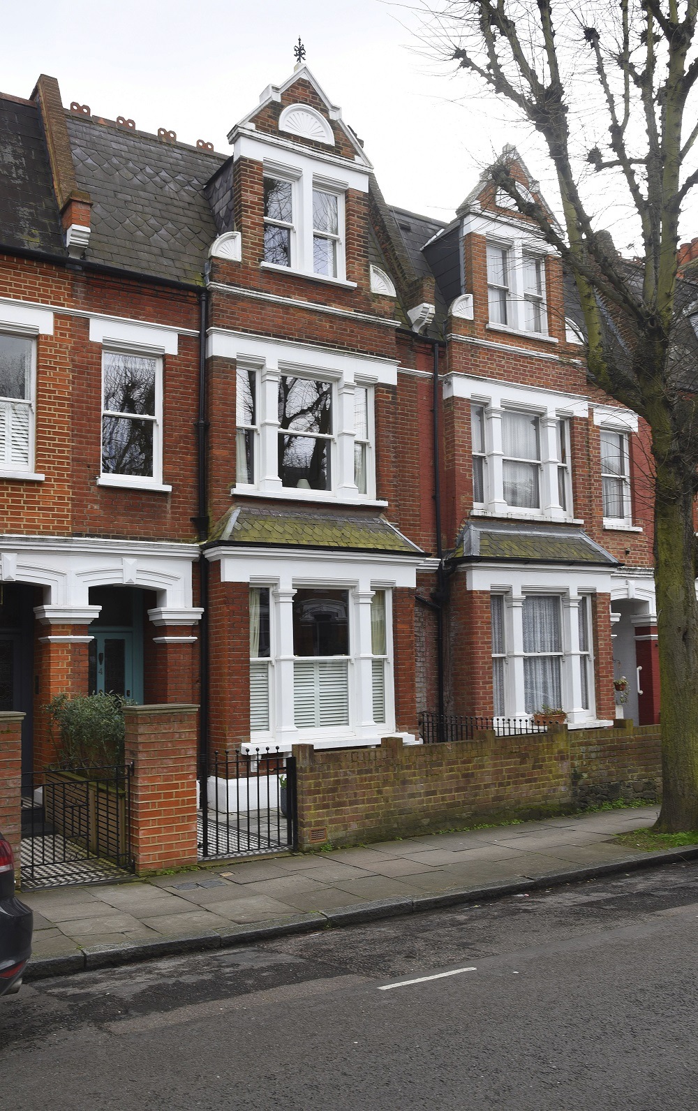 London-Slim-Box-Sash-Windows in White
